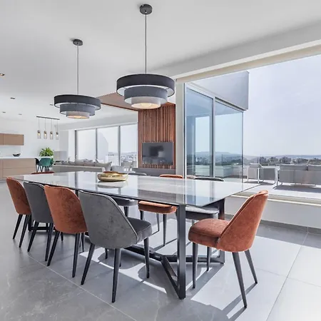 Stunning Corner Penthouse - Prime Location * Gharghur