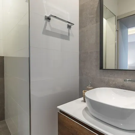 Apartment Stunning Corner Penthouse - Prime Location Gharghur