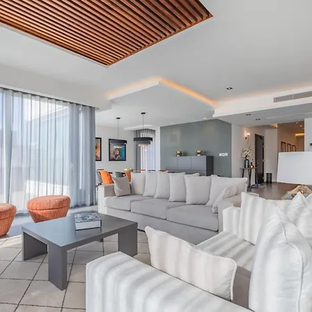 Stunning Corner Penthouse - Prime Location * Gharghur